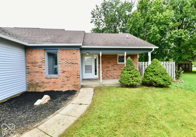 Photo 2 of Single family home for sale at 710 Sunglow Cir, Indianapolis, IN 46231 | MLS# 22126921 | Listing updated on 2026-09-26