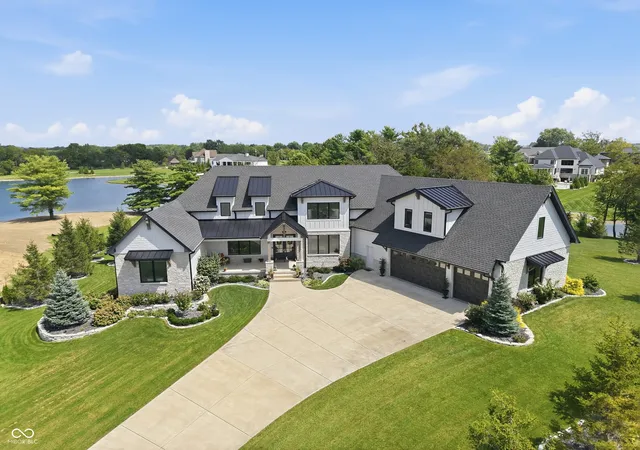 Photo 2 of Single family home for sale at 5165 Covebay Ct, Bargersville, IN 46106 | MLS# 22126923 | Listing updated on 2026-09-23