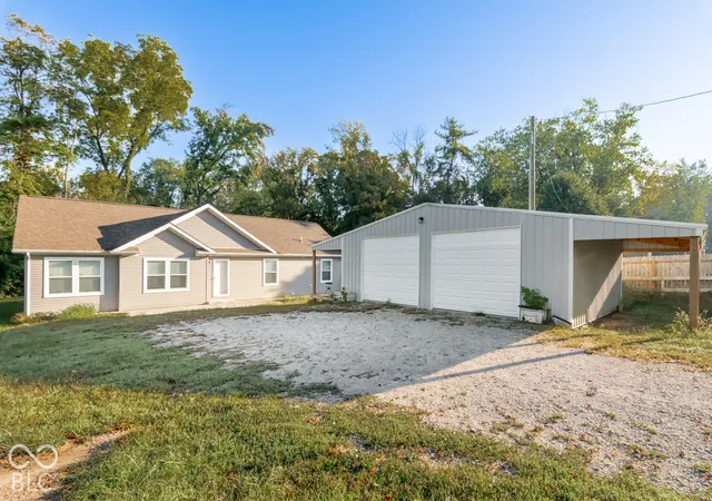 Photo 1 of Sale Pending at 1319 W Commerce St, Brownstown, IN 47220 | MLS# 22126934 | Listing updated on 2026-10-06