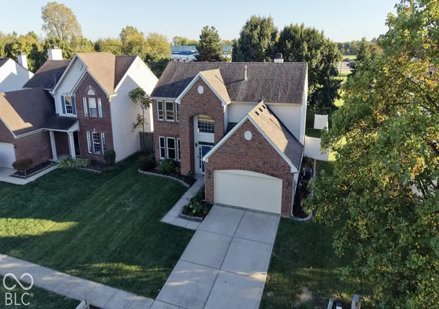 Photo 4 of Single family home for sale at 9025 Exeter Ct, Fishers, IN 46038 | MLS# 22126935 | Listing updated on 2026-10-08