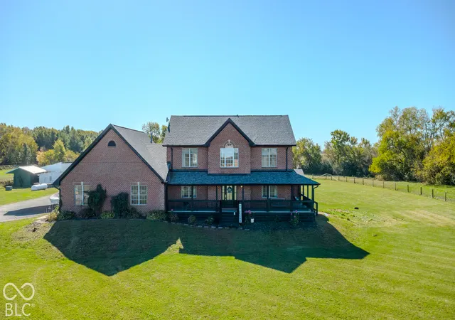 Photo 3 of Single family home for sale at 5161 W State Rd 32, Lebanon, IN 46052 | MLS# 22126940 | Listing updated on 2026-10-28