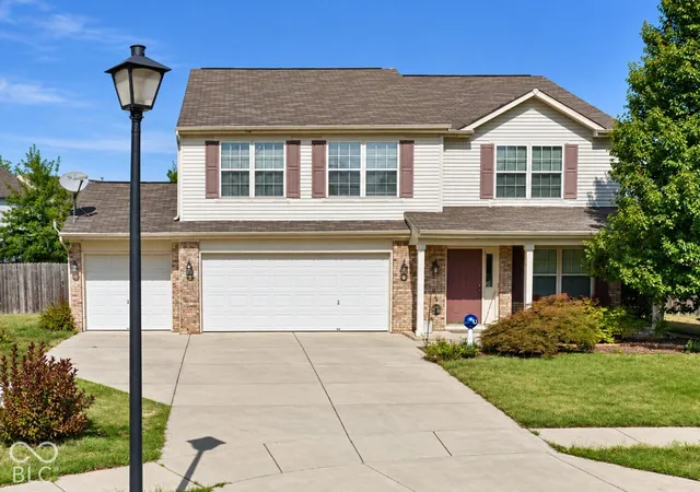 Photo 1 of Single family home for sale at 14445 Worthington Blvd, Fishers, IN 46038 | MLS# 22126959 | Listing updated on 2026-10-07