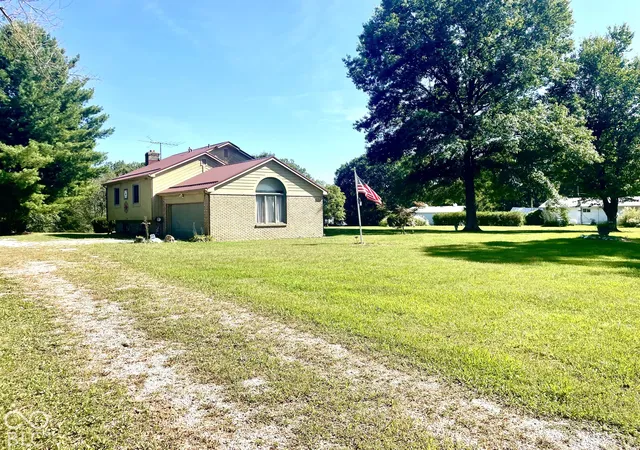 Photo 2 of Single family home for sale at 7331 N State Rd 135, Morgantown, IN 46160 | MLS# 22126963 | Listing updated on 2026-10-28