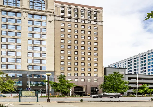 Photo 1 of Condo for sale at 110 E Washington St # 1402, Indianapolis, IN 46204 | MLS# 22126965 | Listing updated on 2026-10-05