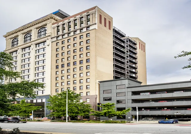 Photo 2 of Condo for sale at 110 E Washington St # 1402, Indianapolis, IN 46204 | MLS# 22126965 | Listing updated on 2026-10-05