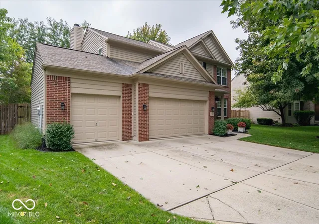 Photo 2 of Single family home for sale at 11979 Sellerton Dr, Fishers, IN 46037 | MLS# 22126969 | Listing updated on 2026-10-07