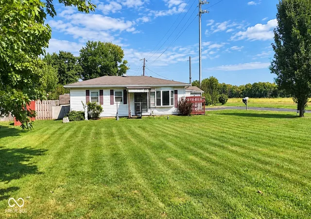 Photo 1 of Single family home for sale at 5498 E Main St, Avon, IN 46123 | MLS# 22126975 | Listing updated on 2026-09-22