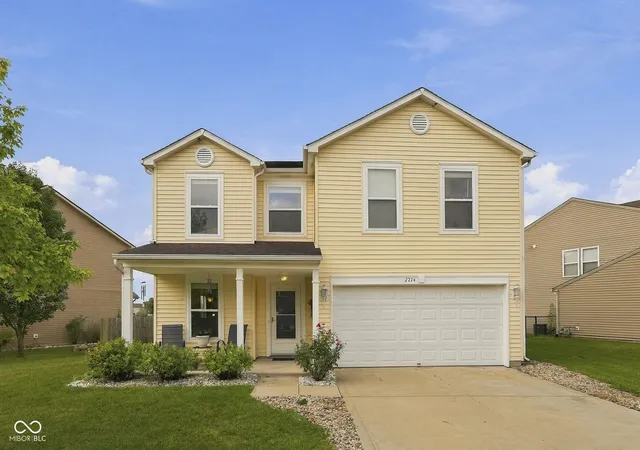 Photo 2 of Single family home for sale at 2274 Hampton Dr, Franklin, IN 46131 | MLS# 22126979 | Listing updated on 2026-09-19