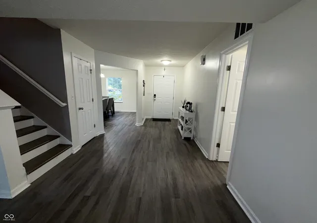 Photo 3 of Single family home for sale at 948 Brookshire Dr, Franklin, IN 46131 | MLS# 22126985 | Listing updated on 2026-10-06
