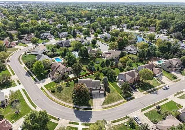 Photo 4 of Single family home for sale at 8772 Randall Dr, Fishers, IN 46038 | MLS# 22126997 | Listing updated on 2026-09-21