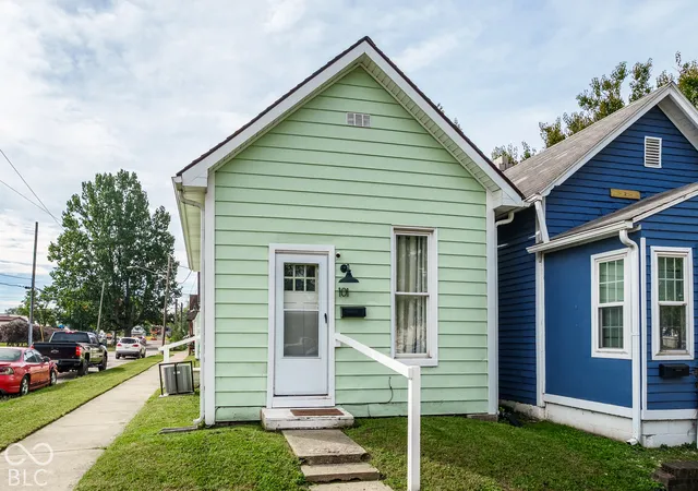 Photo 3 of Single family home for sale at 101 Kansas St, Indianapolis, IN 46225 | MLS# 22127004 | Listing updated on 2026-10-05