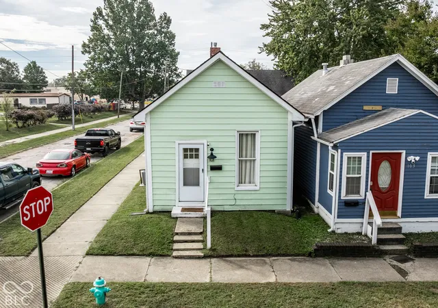 Photo 3 of Single family home for sale at 101 Kansas St, Indianapolis, IN 46225 | MLS# 22127004 | Listing updated on 2026-10-05