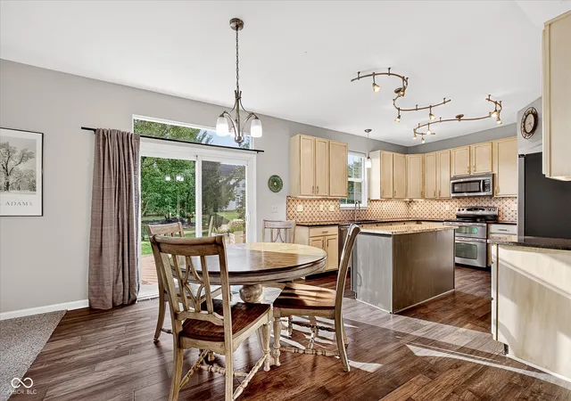 Photo 4 of Single family home for sale at 13209 Aquamarine Dr, Carmel, IN 46033 | MLS# 22127008 | Listing updated on 2026-09-24