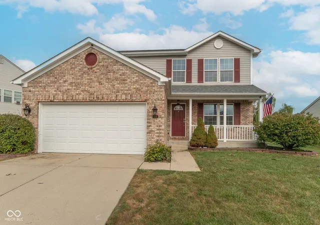 Photo 1 of Single family home for sale at 1906 Windsor Ln, Danville, IN 46122 | MLS# 22127017 | Listing updated on 2026-10-08