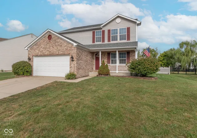 Photo 2 of Single family home for sale at 1906 Windsor Ln, Danville, IN 46122 | MLS# 22127017 | Listing updated on 2026-10-08