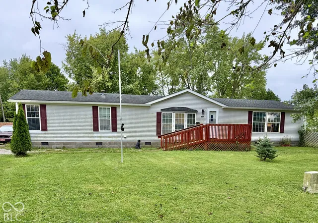 Photo 1 of Manufactured home for sale at 630 Cross St, Hope, IN 47246 | MLS# 22127019 | Listing updated on 2026-09-30