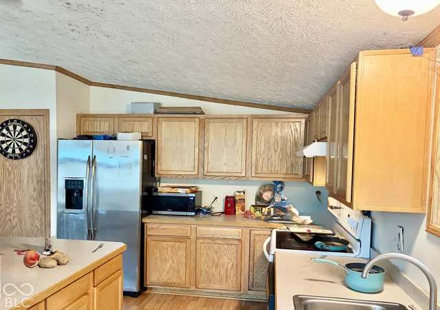 Photo 3 of Manufactured home for sale at 630 Cross St, Hope, IN 47246 | MLS# 22127019 | Listing updated on 2026-09-30