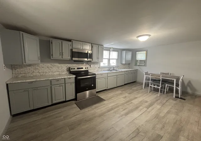 Photo 3 of Single family home for sale at 613 W Washington St, Greensburg, IN 47240 | MLS# 22127033 | Listing updated on 2026-09-22