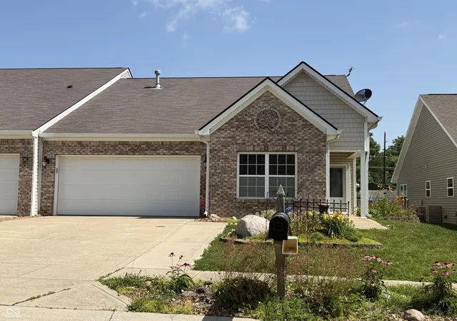 Photo 1 of Condo for sale at 2062 Bent Crk Rd #2062, Kokomo, IN 46901 | MLS# 22127036 | Listing updated on 2026-10-07