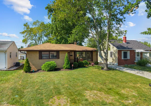 Photo 2 of Sale Pending at 400 N Eaton Ave, Indianapolis, IN 46219 | MLS# 22127039 | Listing updated on 2026-09-21