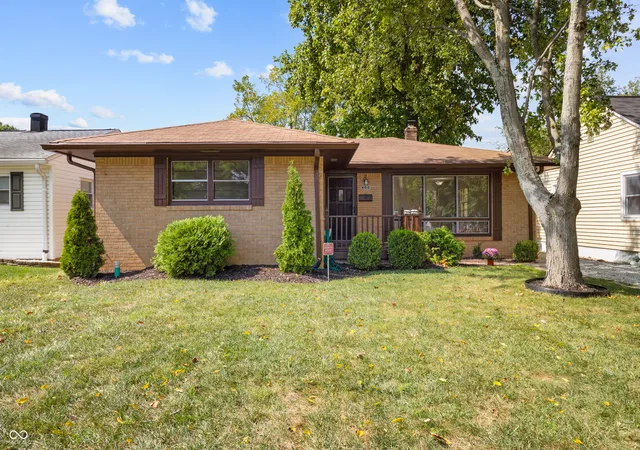 Photo 3 of Sale Pending at 400 N Eaton Ave, Indianapolis, IN 46219 | MLS# 22127039 | Listing updated on 2026-09-21