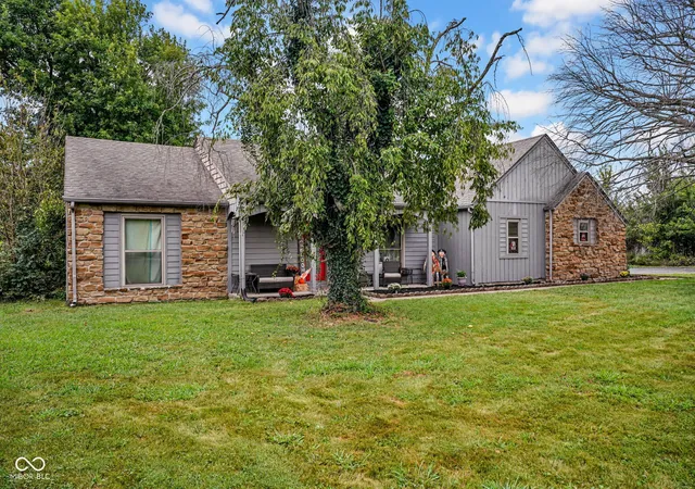 Photo 3 of Sale Pending at 2145 W Brownstown Rd, North Vernon, IN 47265 | MLS# 22127052 | Listing updated on 2026-10-06