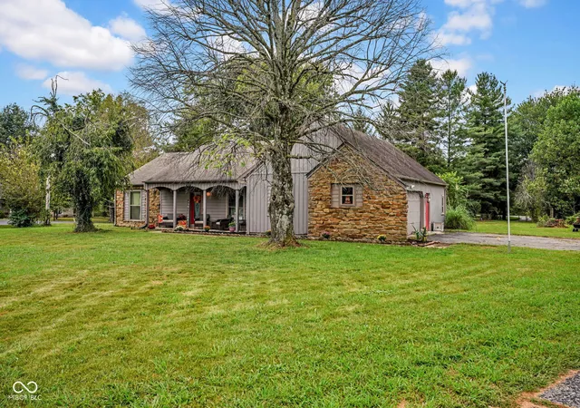 Photo 3 of Sale Pending at 2145 W Brownstown Rd, North Vernon, IN 47265 | MLS# 22127052 | Listing updated on 2026-10-06
