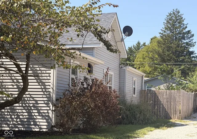Photo 2 of Sale Pending at 442 S Kentucky St, Danville, IN 46122 | MLS# 22127058 | Listing updated on 2026-09-23