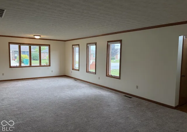Photo 2 of Condo for sale at 396 Vinewood Dr S, Brownsburg, IN 46112 | MLS# 22127062 | Listing updated on 2026-10-07