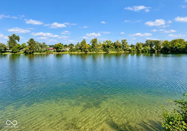 Photo 3 of Condo for sale at 643 Mallards Xing, Martinsville, IN 46151 | MLS# 22127070 | Listing updated on 2026-09-22