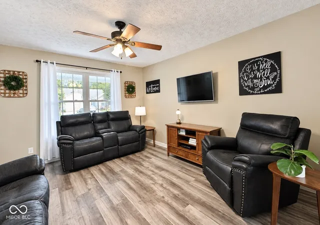 Photo 3 of Single family home for sale at 894 Lincoln Hts Dr, Martinsville, IN 46151 | MLS# 22127071 | Listing updated on 2026-09-22