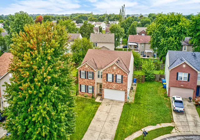 Photo 2 of Single family home for sale at 14314 Holly Berry Cir, Fishers, IN 46038 | MLS# 22127073 | Listing updated on 2026-09-22