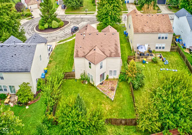 Photo 3 of Single family home for sale at 14314 Holly Berry Cir, Fishers, IN 46038 | MLS# 22127073 | Listing updated on 2026-09-22