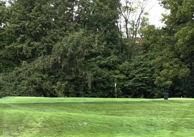 Photo 3 of Sale Pending at 2900 Galahad Dr, Indianapolis, IN 46228 | MLS# 22127081 | Listing updated on 2026-09-25