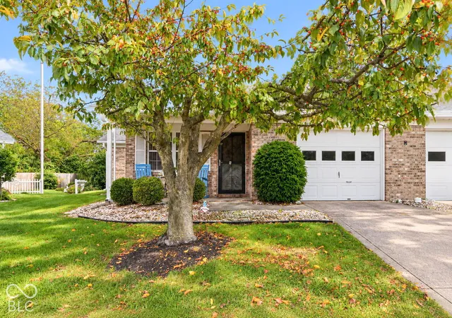Photo 2 of Single family home for sale at 6381 Village Oak Ct, Indianapolis, IN 46236 | MLS# 22127086 | Listing updated on 2026-10-05
