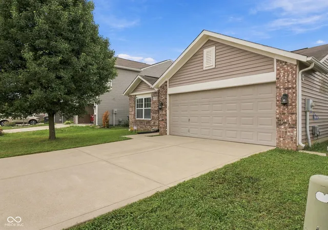 Photo 3 of Single family home for sale at 10851 Spirit Dr, Ingalls, IN 46048 | MLS# 22127096 | Listing updated on 2026-09-20