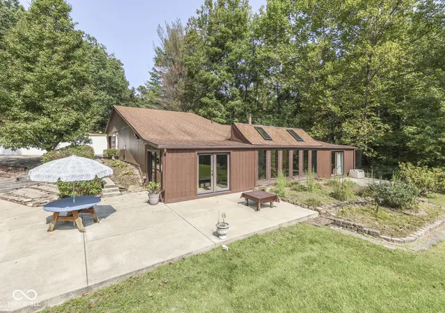 Photo 2 of Sale Pending at 8215 Sweetwater Dr, Nineveh, IN 46164 | MLS# 22127102 | Listing updated on 2026-10-01