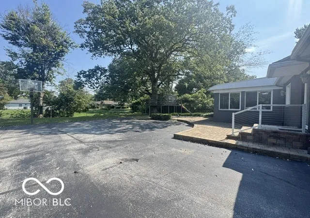 Photo 2 of Single family home for sale at 108 Woodridge, Terre Haute, IN 47803 | MLS# 22127105 | Listing updated on 2026-09-25
