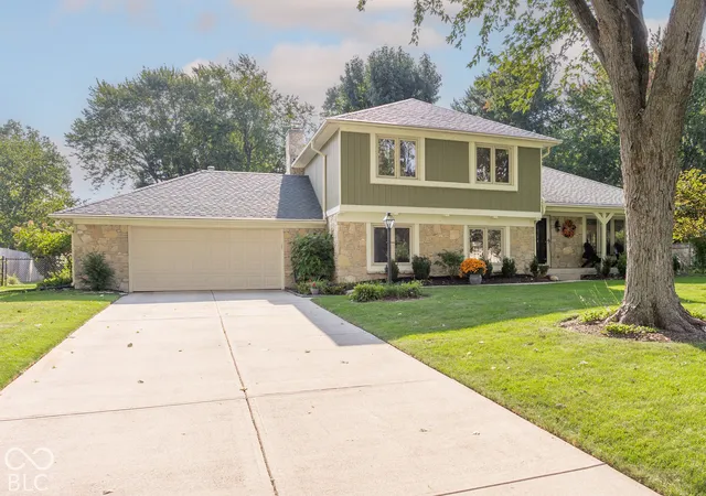Photo 1 of Sale Pending at 531 E Village Dr, Carmel, IN 46032 | MLS# 22127109 | Listing updated on 2026-10-06