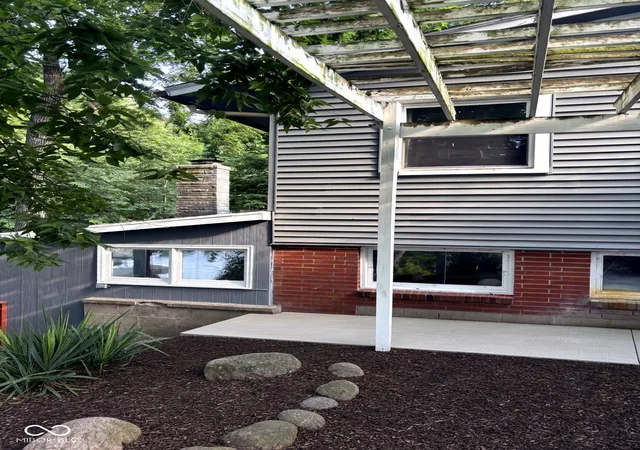 Photo 3 of Single family home for sale at 723 E Canary Ln, Monticello, IN 47960 | MLS# 22127116 | Listing updated on 2026-09-21