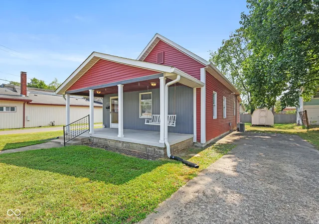 Photo 3 of Single family home for sale at 149 Cincinnati St, Franklin, IN 46131 | MLS# 22127117 | Listing updated on 2026-09-28