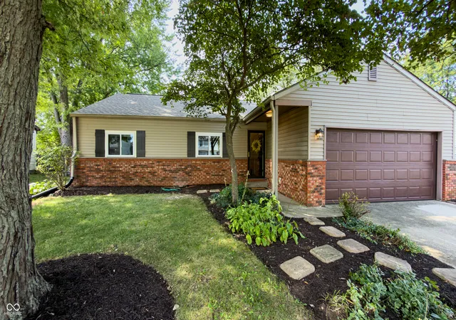 Photo 2 of Single family home for sale at 7520 Ardwell Dr, Indianapolis, IN 46237 | MLS# 22127119 | Listing updated on 2026-09-22