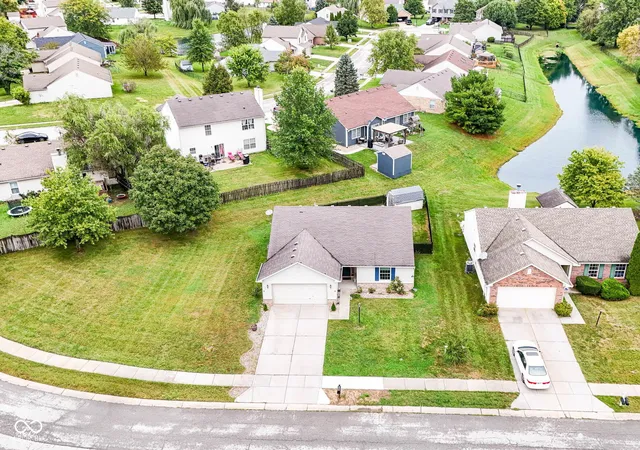 Photo 35 of Single family home for sale at 133 Brixton Woods W Dr, Pittsboro, IN 46167 | MLS# 22127126 | Listing updated on 2026-09-29