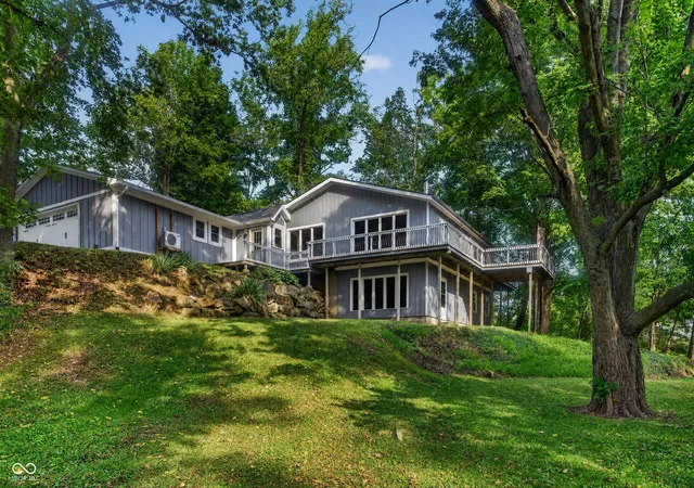 Photo 1 of Single family home for sale at 5501 S 800 Road E, Zionsville, IN 46077 | MLS# 22127130 | Listing updated on 2026-10-02