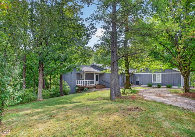 Photo 3 of Single family home for sale at 5501 S 800 Road E, Zionsville, IN 46077 | MLS# 22127130 | Listing updated on 2026-10-02