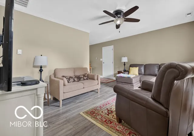 Photo 4 of Single family home for sale at 322 Oak St, Thorntown, IN 46071 | MLS# 22127131 | Listing updated on 2026-10-01