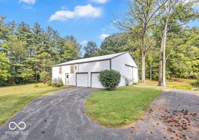 Photo 4 of Single family home for sale at 3675 S Duncan Rd, Bloomington, IN 47403 | MLS# 22127138 | Listing updated on 2026-09-21