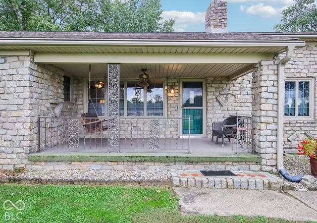 Photo 4 of Sale Pending at 11131 Mcclure Rd, Martinsville, IN 46151 | MLS# 22127156 | Listing updated on 2026-10-09
