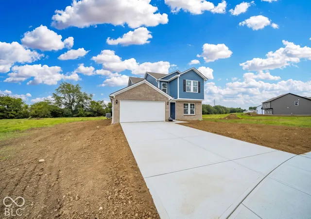 Photo 3 of Single family home for sale at 8614 N Seneca Dr, Muncie, IN 47303 | MLS# 22127162 | Listing updated on 2026-09-28
