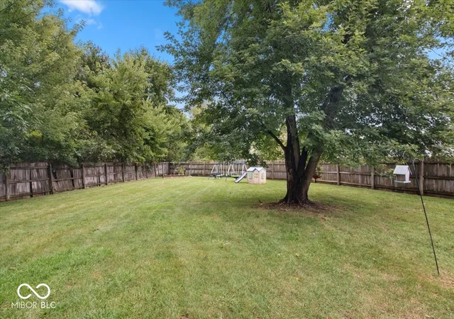 Photo 3 of Single family home for sale at 10922 Limbach Ct, Indianapolis, IN 46236 | MLS# 22127163 | Listing updated on 2026-09-22